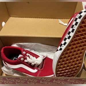 NWT kids vans. Size 13